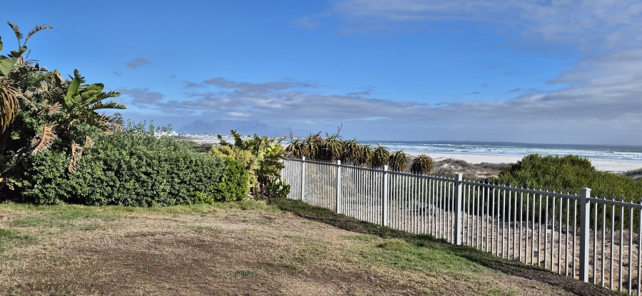 4 Bedroom Property for Sale in Van Riebeeckstrand Western Cape